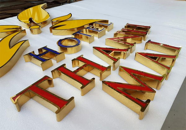 <p style="text-align: center;"><strong>Chữ Mica, chữ Inox, chữ Nổi</strong></p>